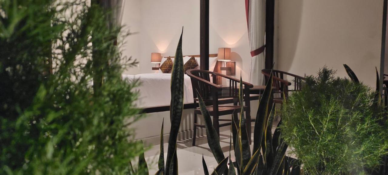 The Poetri Oka Hotel Batununggul Ngoại thất bức ảnh