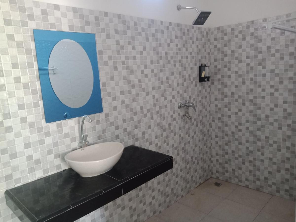The Poetri Oka Hotel Batununggul Ngoại thất bức ảnh
