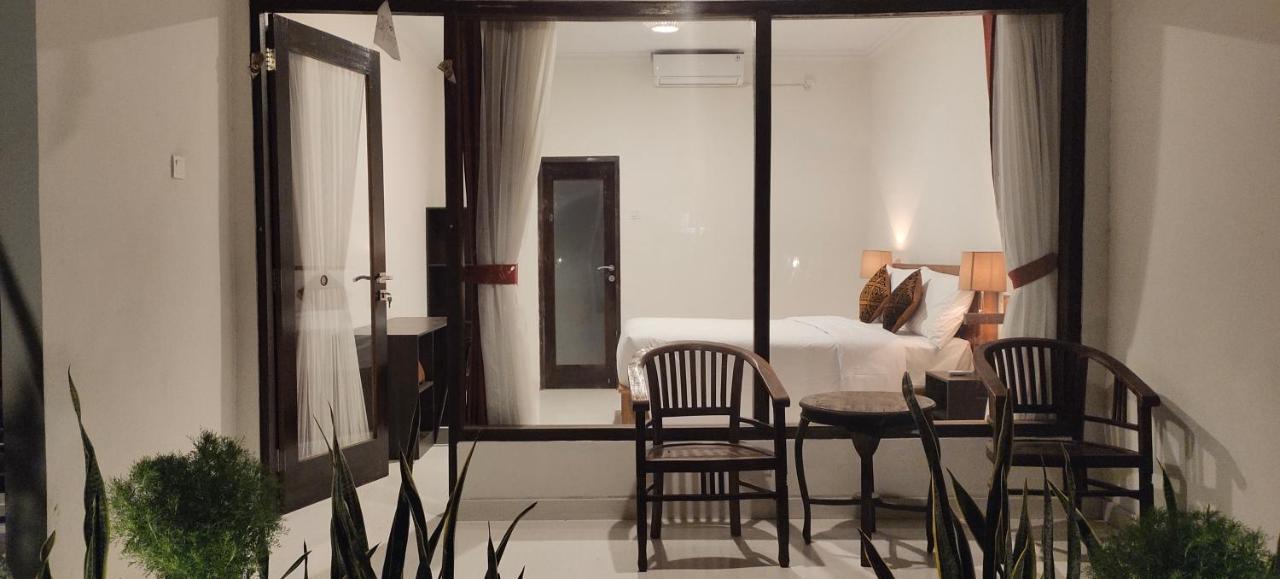 The Poetri Oka Hotel Batununggul Ngoại thất bức ảnh